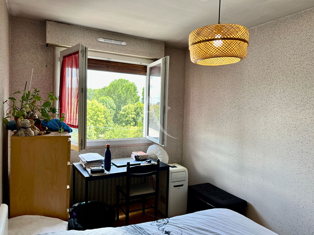 Vente Appartement T2 à rafraîchir avec place de pkg et cave Clermont ferrand