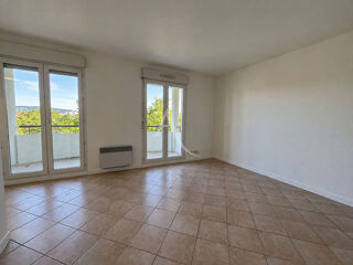  Appartement à louer 1 pièce 28 m²