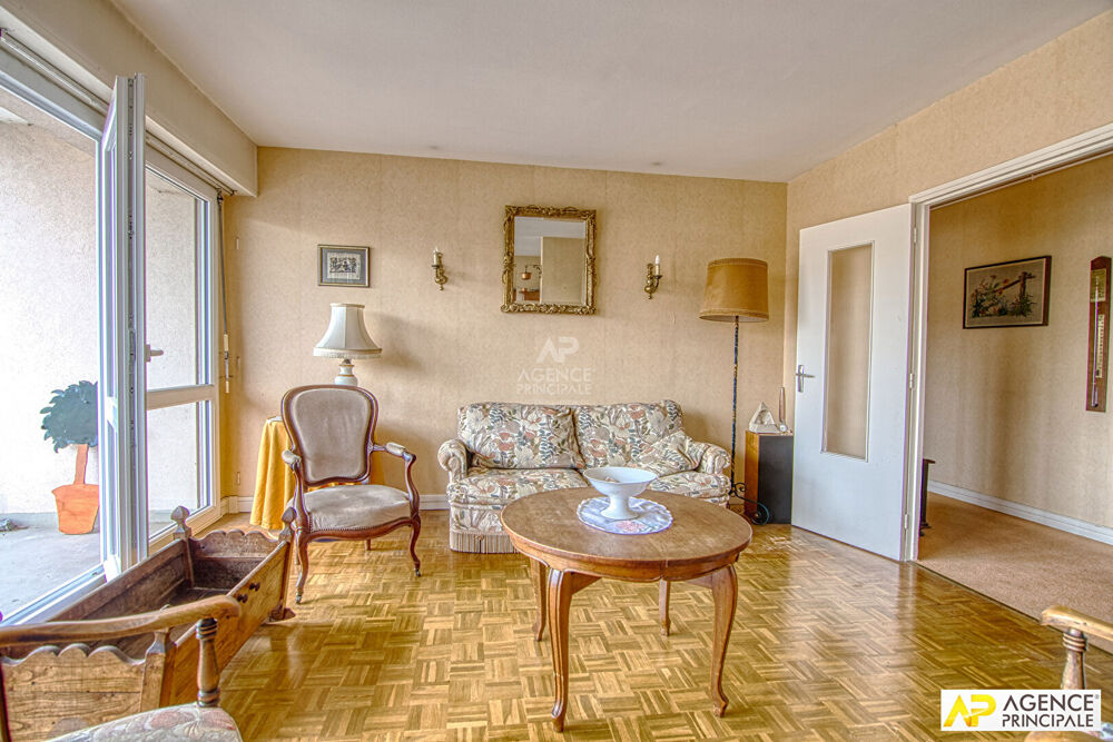 Le Chesnay Rocquencourt Appartement 4 pièces de 93.67 m² carrez situé au 2e étage avec ascenseur, balcon et parking