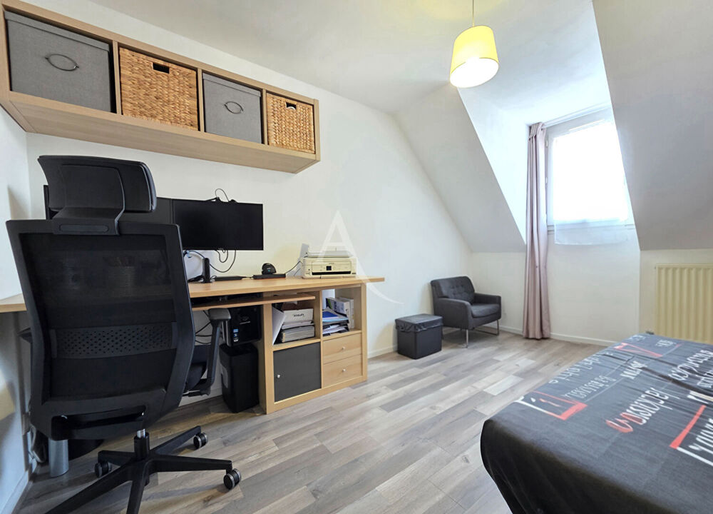 Maison familiale 3 chambres avec garage - Écoles, commerces et transports à pied