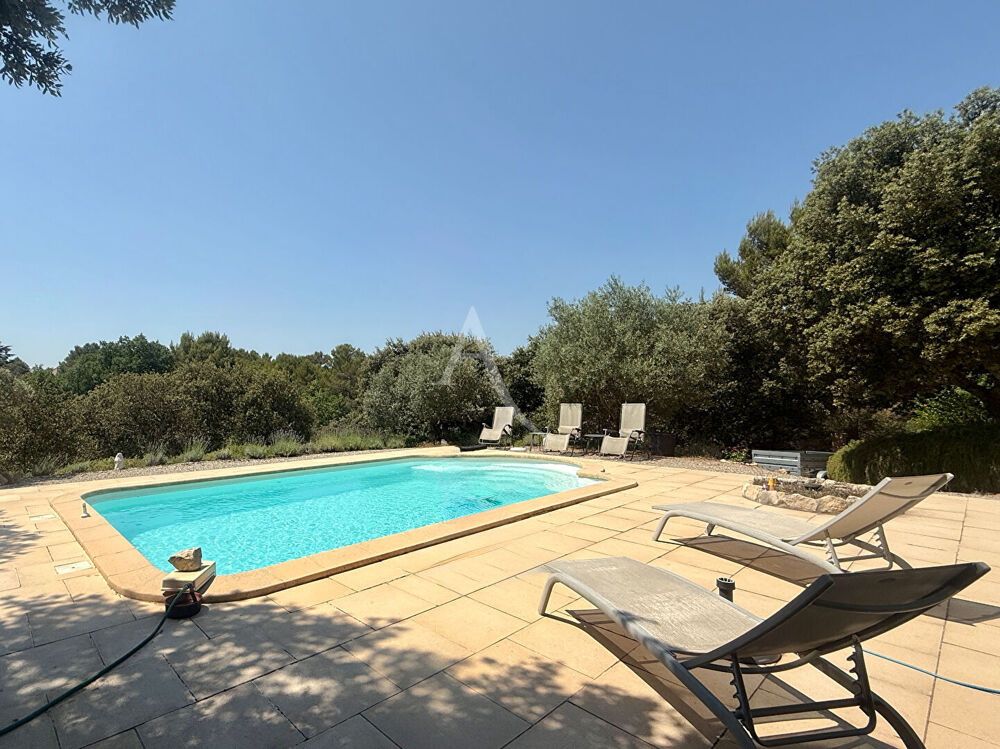 VILLA T4 LUMINEUSE AU CALME AVEC JARDIN DE 1300M2 PISCINE ET ATELIER