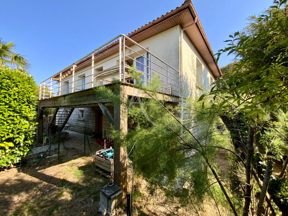 Maison 6 pièces 197 m² · à Champagnac · 197 m² · 219 000 €