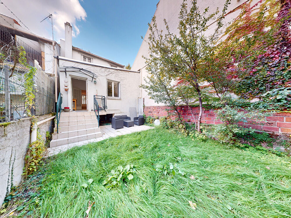 A vendre maison 182m2 avec terrain de 167 m², BEL ANCIEN !