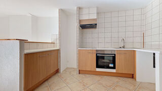  Appartement à louer 4 pièces 90 m²
