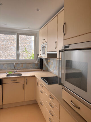  Appartement à louer 2 pièces 60 m²