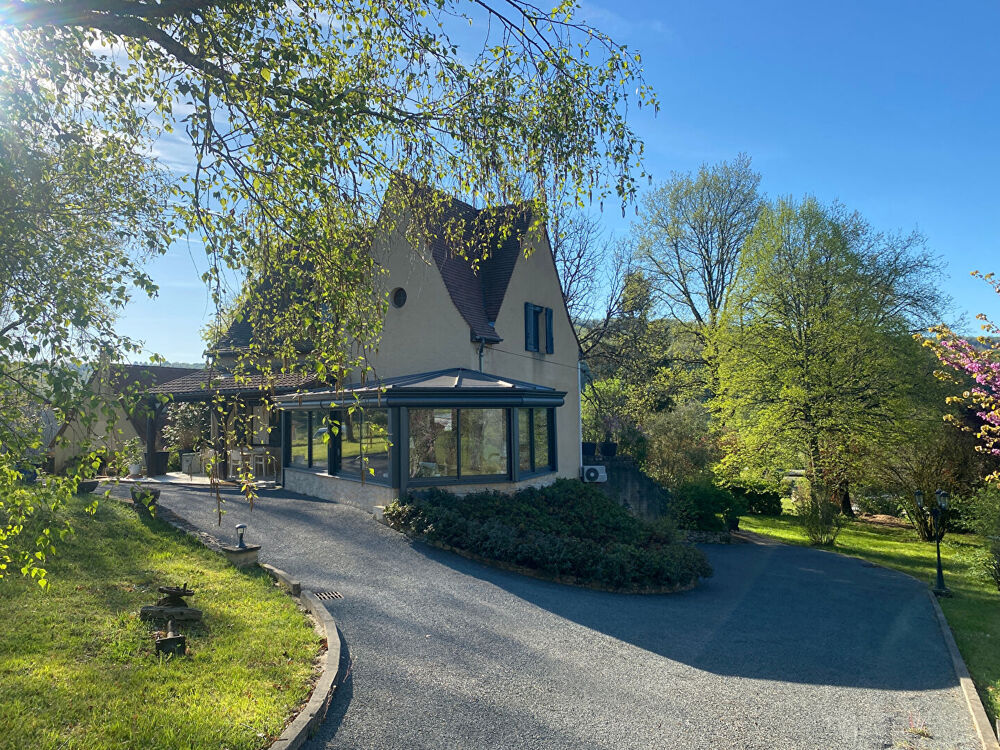 Maison Tursac 5 pièce(s) 140 m2