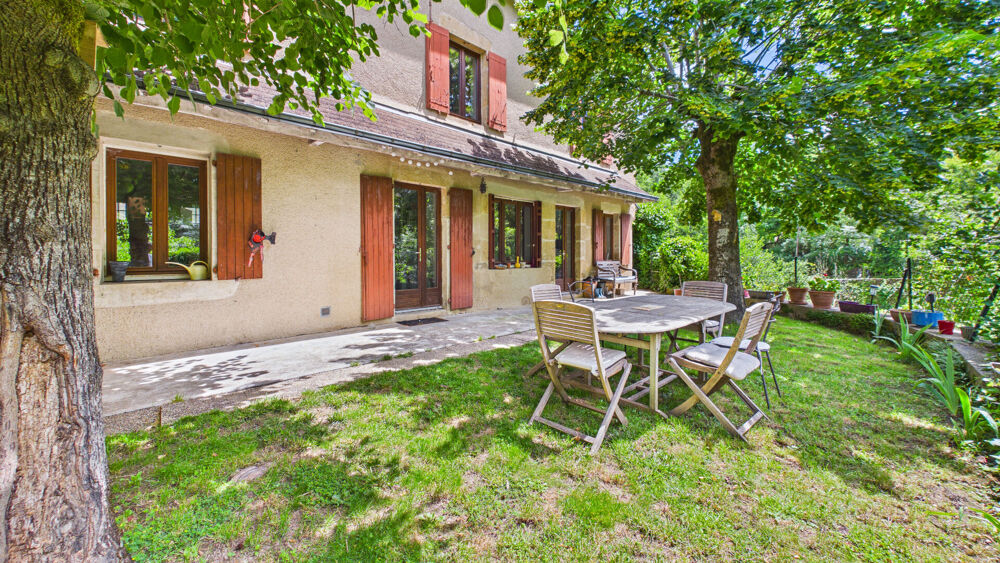 Vente Maison Deux maisons d'environ 123 m² et 152 m² + terrain de 1910 m² Salles la source