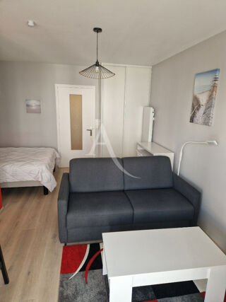  Appartement à louer 1 pièce 28 m²