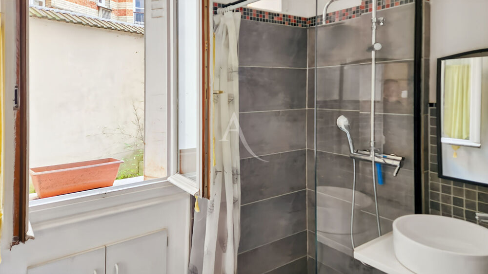 Vente Appartement Grand 2 pièces - 47 m² en RC rue et cour Paris 12