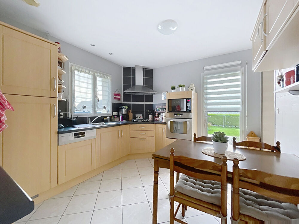 À vendre à Noyal-Muzillac, maison prête à vivre et prestations soignées