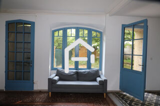 Immeuble à vendre 9 pièces 320 m²