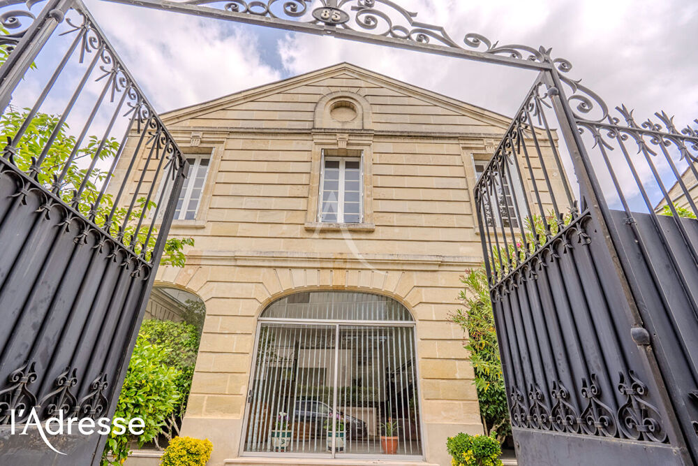 BORDEAUX JARDIN PUBLIC - Magnifique maison pierre avec garage et extérieurs.