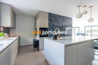  Maison � vendre 8 pi�ces 235 m�