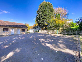  Immeuble à vendre 15 + pièces 640 m²