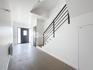  Maison  louer 5 pices 148 m