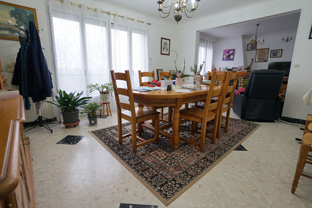 Vente Maison Maison familiale - 10 pièces - 146 m2 Juziers