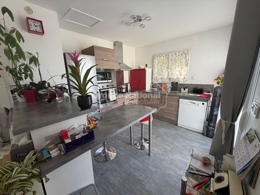 Caveirac Villa plain-pied 1 chambre + bureau sur 454m2 de terrain avec garage