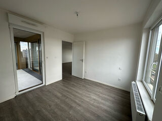  Appartement à louer 6 pièces 159 m² Caen