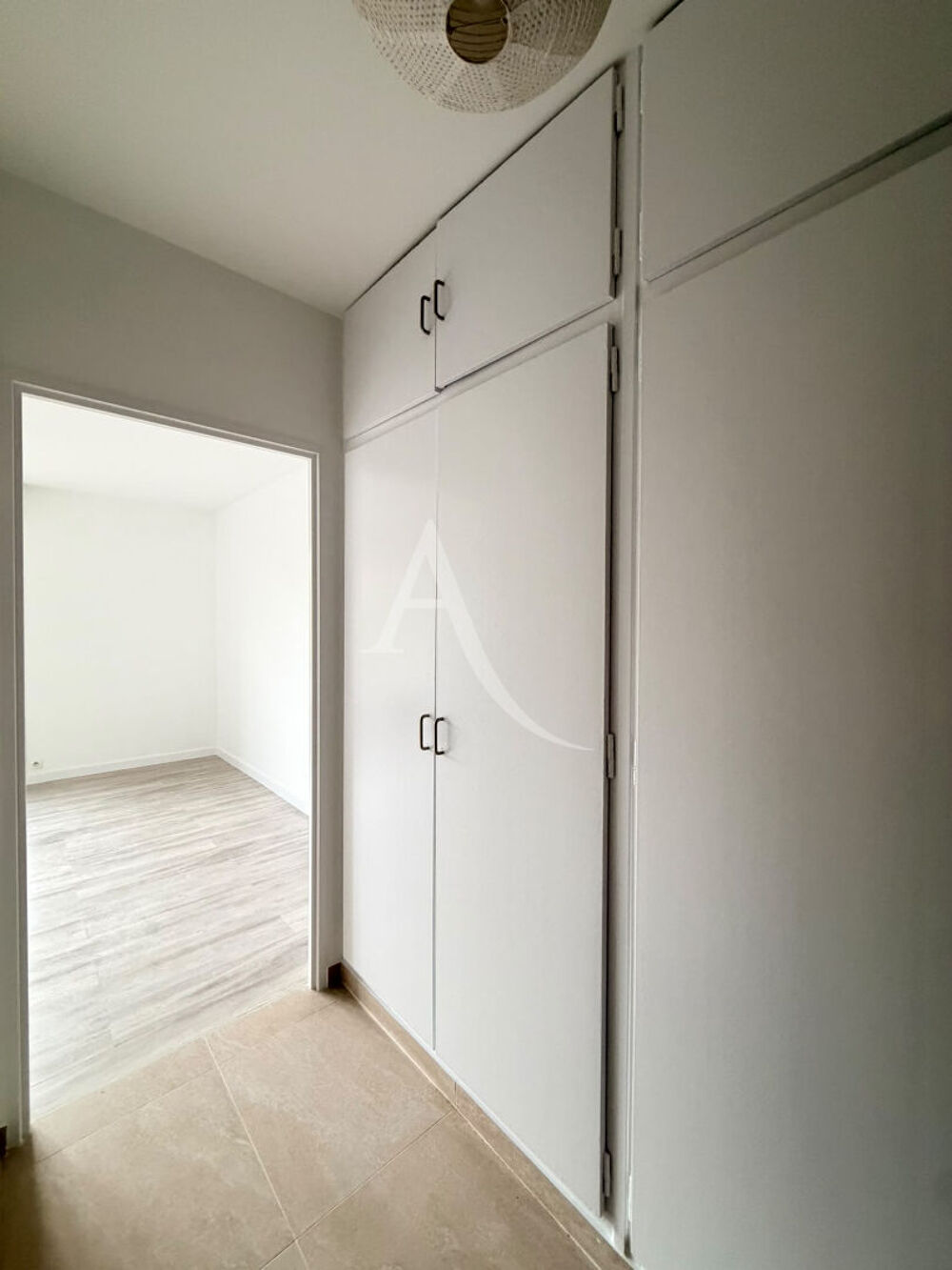 Location Appartement TYPE 1, REIMS - COURLANCY Reims