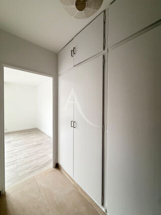  Appartement à louer 1 pièce 25 m²