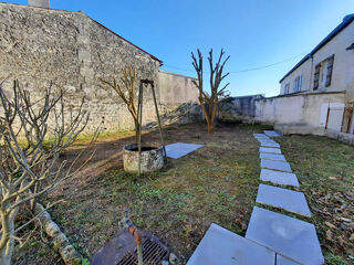  Maison � louer 2 pi�ces 39 m� Jonzac