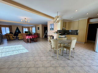  Maison  vendre 6 pices 177 m