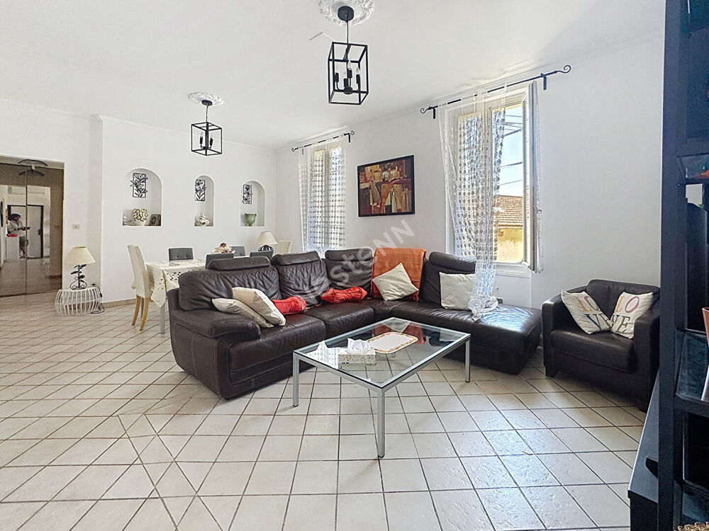 Vente Appartement La Seyne Sur Mer Appartement de 4 pièces dans Maison de Maitre La seyne sur mer