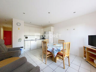  Immeuble à vendre 15 + pièces 640 m²