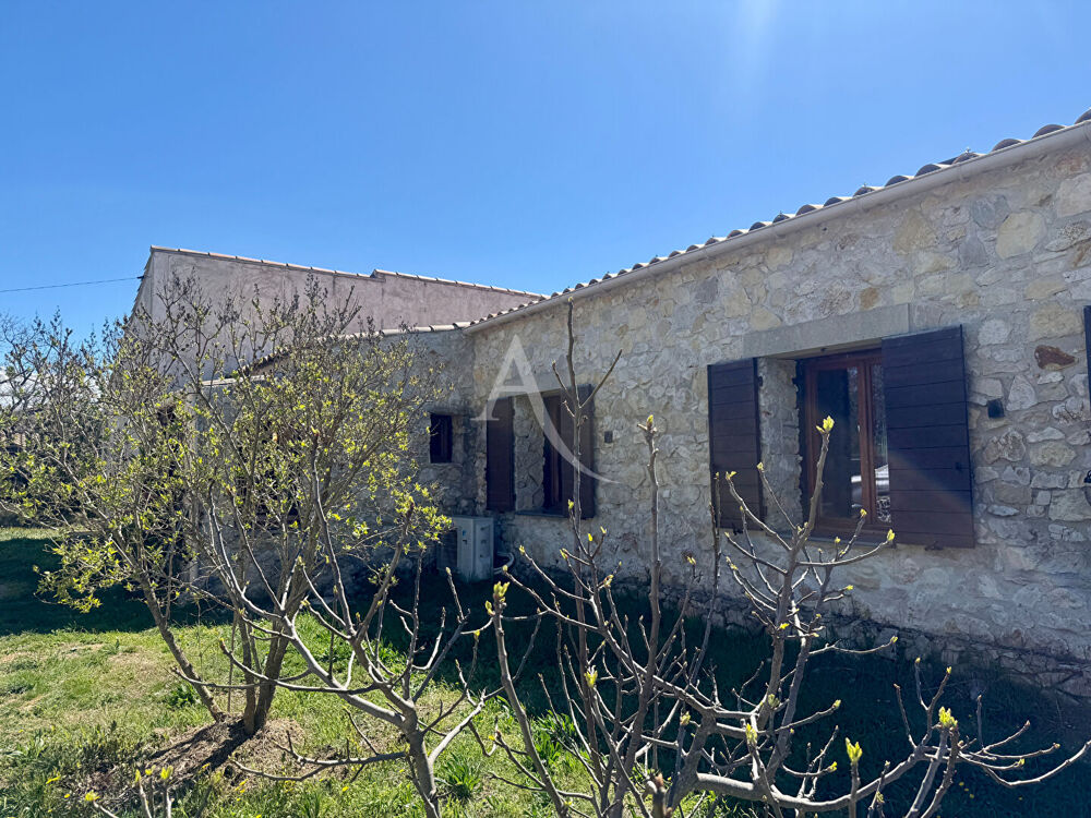 VILLA AU CALME DE BEAUX VOLUMES POSITION DOMINANTE VUE SUR LA NATURE
