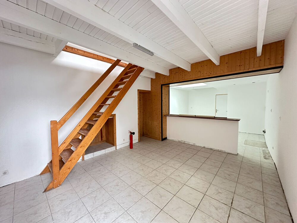 Vente Appartement Fouesnant, Beg-Meil,  Appartement T3, en duplex, au coeur du bourg. Fouesnant