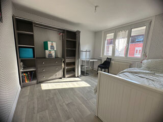  Appartement à louer 3 pièces 65 m²