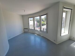  Appartement à louer 2 pièces 43 m²