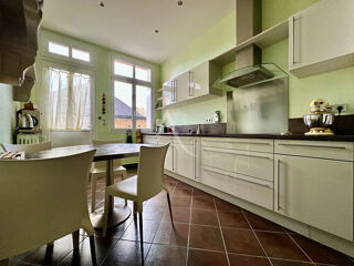  Maison  vendre 12 pices 300 m