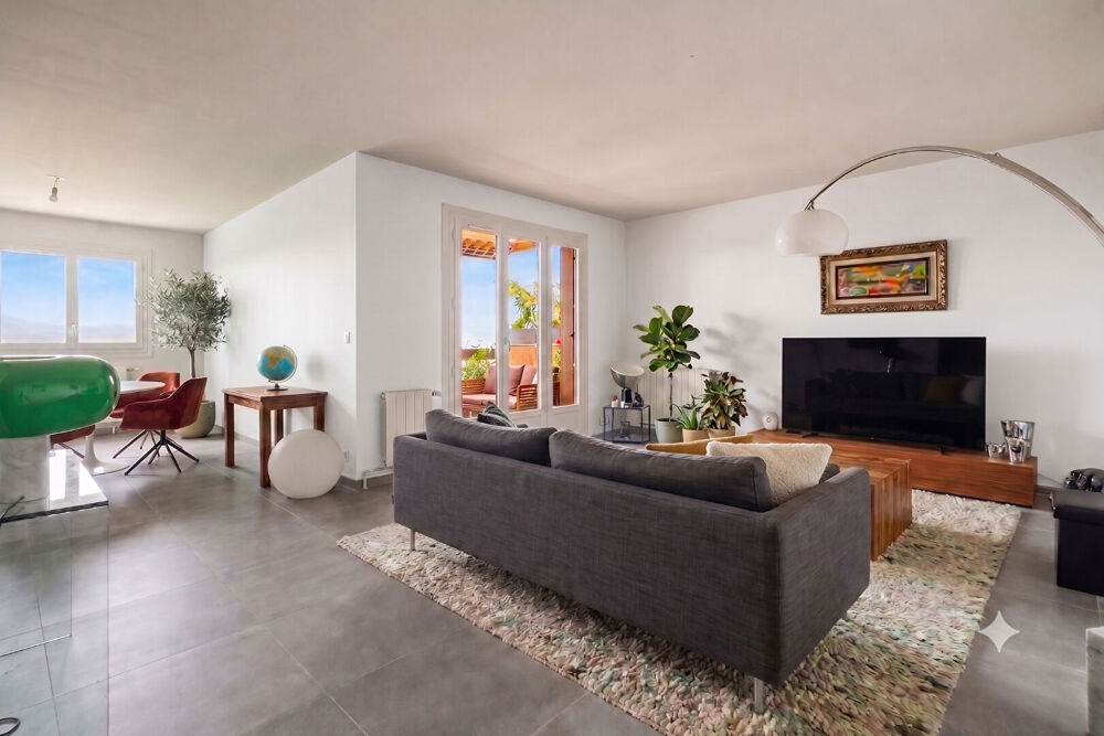Vente Appartement Appartement Sainte Foy Les Lyon 4 pièces108 m2, balcon avec vue sur Lyon, parking et garage. Proche du centre de Ste Foy. Sainte foy les lyon