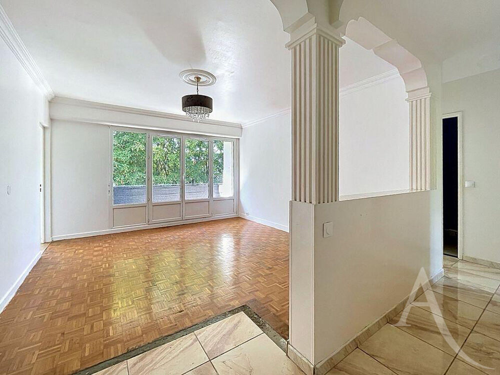 Appartement F4 avec balcon, 3 chambres et DPE C à Aubergenville