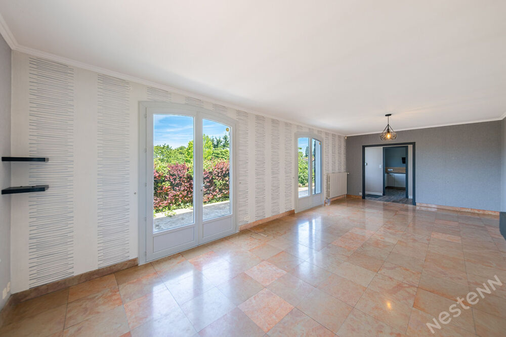 Maison familiale à Fontaines de 195 m² avec 5 chambres