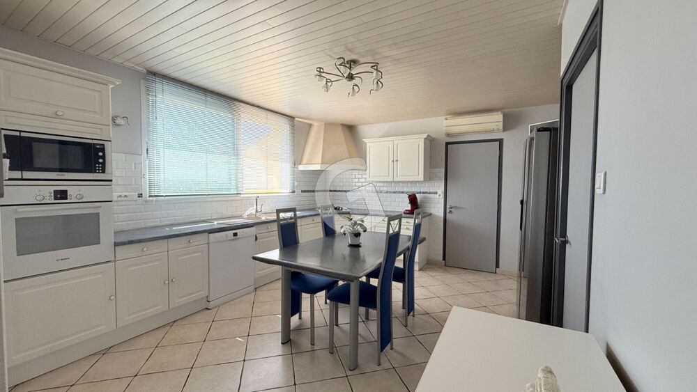 MAISON - 5 PIECES - 130 M² - A VENDRE - SAINT AVAUGOURD DES LANDES