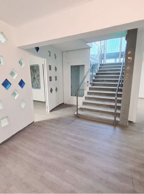LOCATION PURE - Local commercial 124 m2 13009 marseille 1445 13009 Marseille