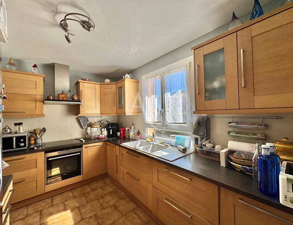 Vente Maison Maison individuelle de type 6 pièces avec sous-sol total Boissise le roi