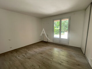  Appartement à louer 2 pièces 55 m²
