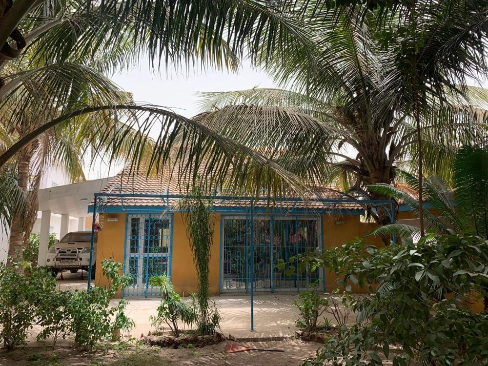 Vente Maison VILLA JOLIMENT RÉNOVÉE AVEC DÉPENDANCES DANS UN BEAU JARDIN ARBORÉ A NIAKH-NIAKHAL Saly niakh niakhal (Senegal)
