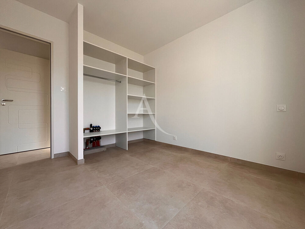 Location Maison MAISON NEUVE  DE PLAIN PIED 3 chambres 10 minutes de ST GILLES Le fenouiller