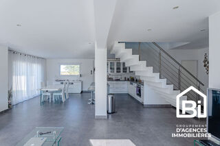  Maison � vendre 7 pi�ces 222 m�