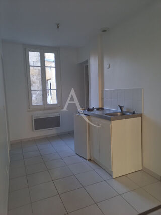 Appartement à louer 2 pièces 33 m²