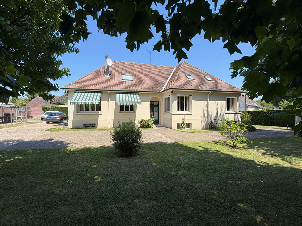 Maison 10 pièces 300 m² · à Nanteuil les Meaux · 300 m² · 646 000 €