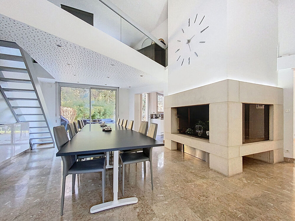 Vente Maison Villa d'architecte 169m², 4 chbs + bureau, terrain 1549m², sous-sol Loriol sur drome