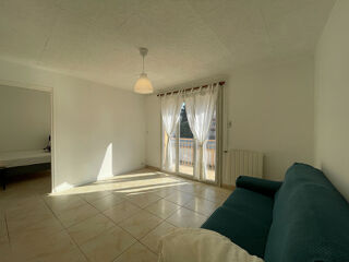  Appartement à louer 4 pièces 65 m²