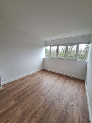 Appartement à louer 4 pièces 60 m²