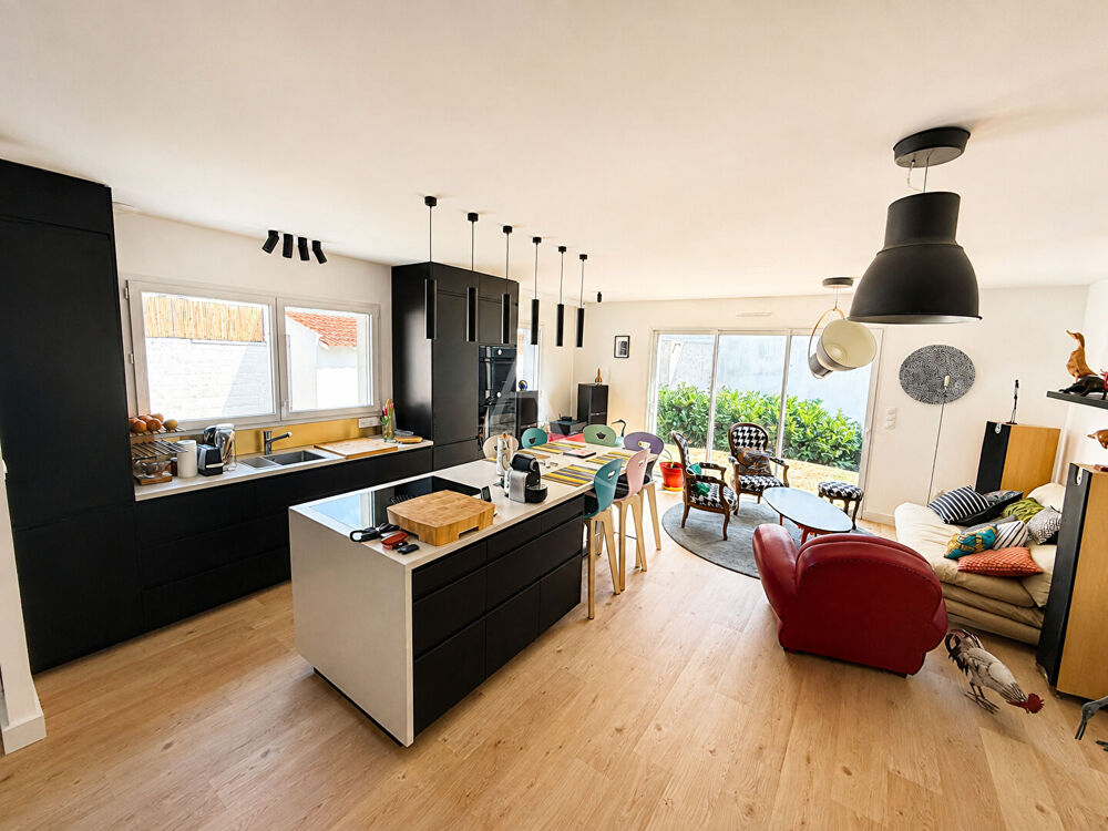 Maison contemporaine au coeur de Saint-Marc-sur-Mer