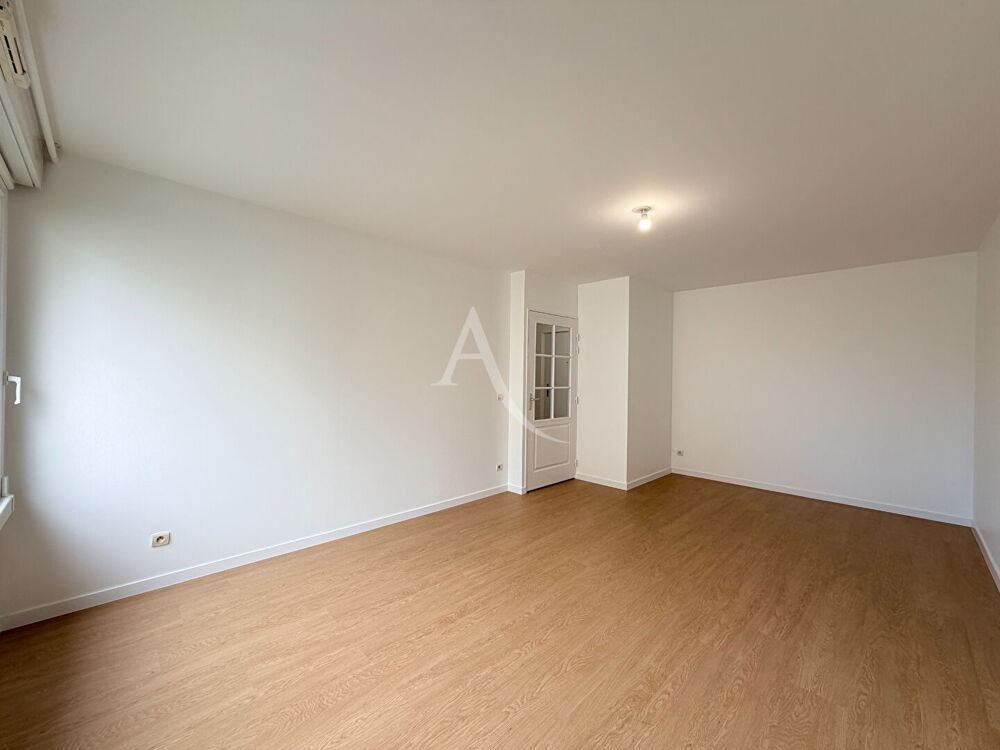 Location Appartement TYPE 2, REIMS - POMMERY Reims